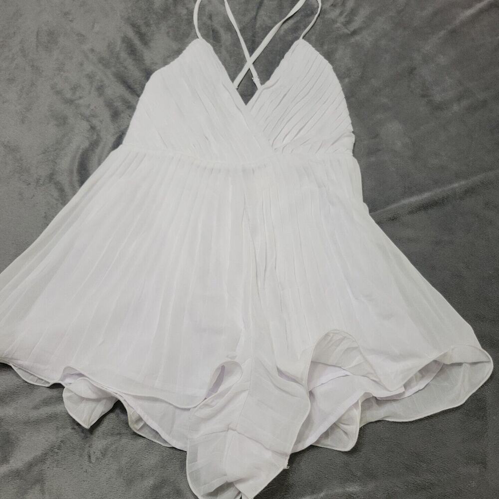 Luxxel Romper Womens Small Playsuit White Surplice Neck Sleeveless Pleated Lined